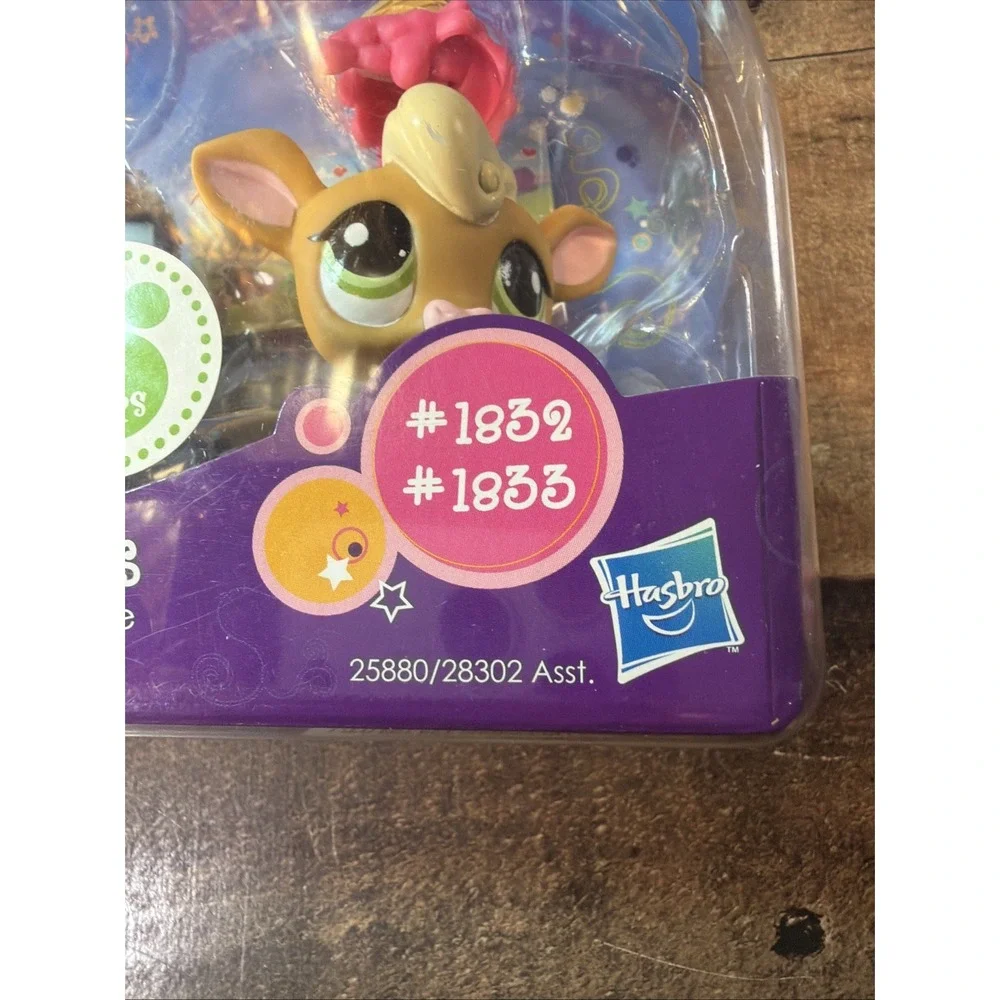 Littlest Pet Shop Pet Pairs #1832 Jack Russell Dog & #1833 Cow NIB 2010 Vintage